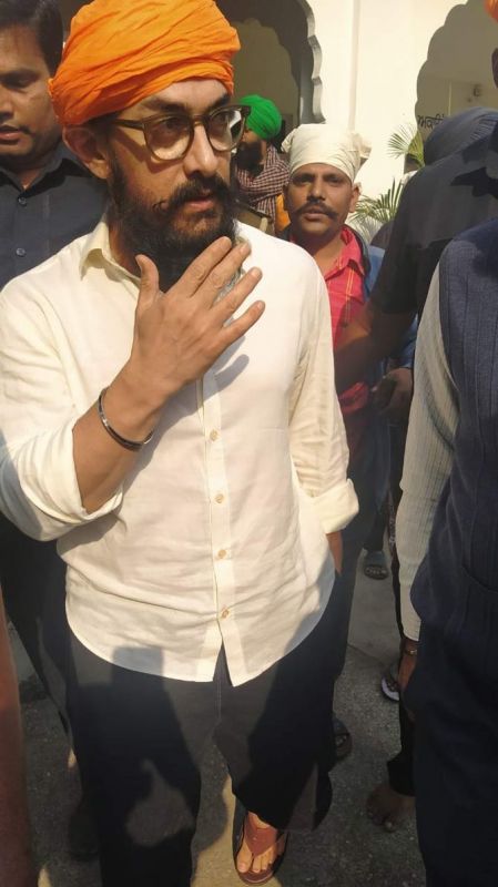 Aamir Khan posts first look from 'Laal Singh Chaddha'