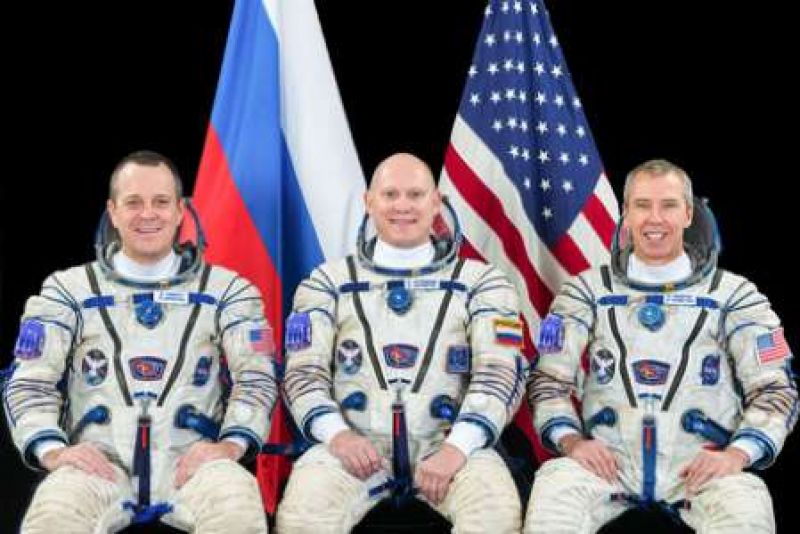 ISS astronauts return to earth 