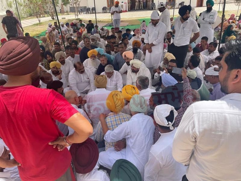 Gajendra shekhawat and Other BJP Leaders at Sidhu moose wala's House