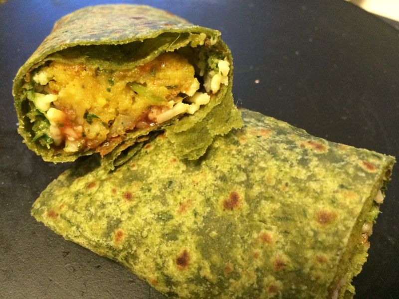 Palak paneer roll