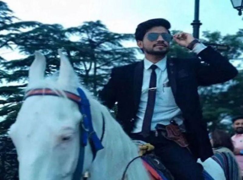 20-year-old youth became a fake police officer