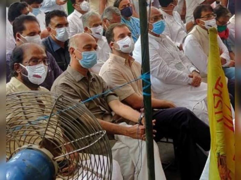 Opposition leaders join farmers for 'Kisan Sansad' at Jantar Mantar