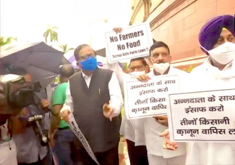 SAD protest outside Parliament against farm laws