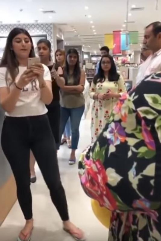 Delhi aunty asks men in restaurant to rape women wearing short dresses