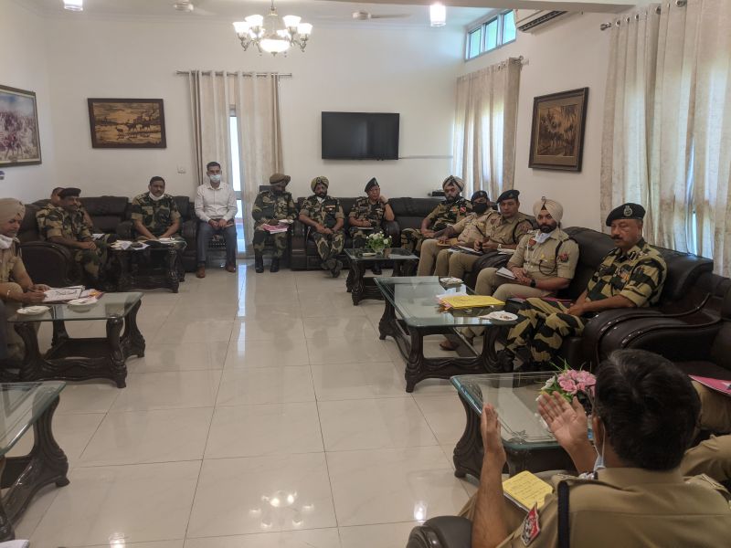 DGP Dinkar Gupta calls for greater synergy between BSF & Punjab Police