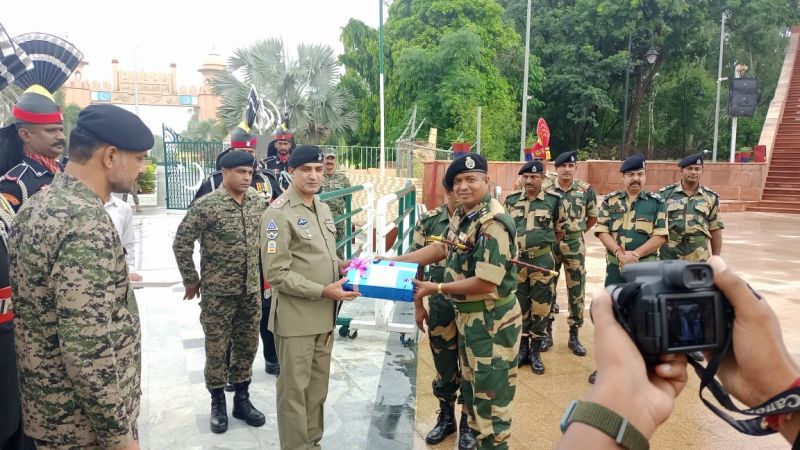 BSF and Pak rangers exchange sweets at International Border