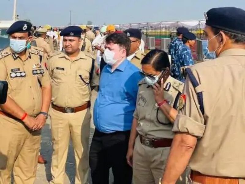 IG Zone Laxmi Singh and other senior police officers in Tikunia