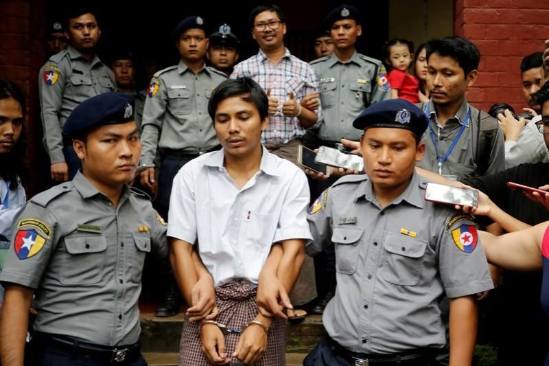 2 journalists released in Myanmar jail