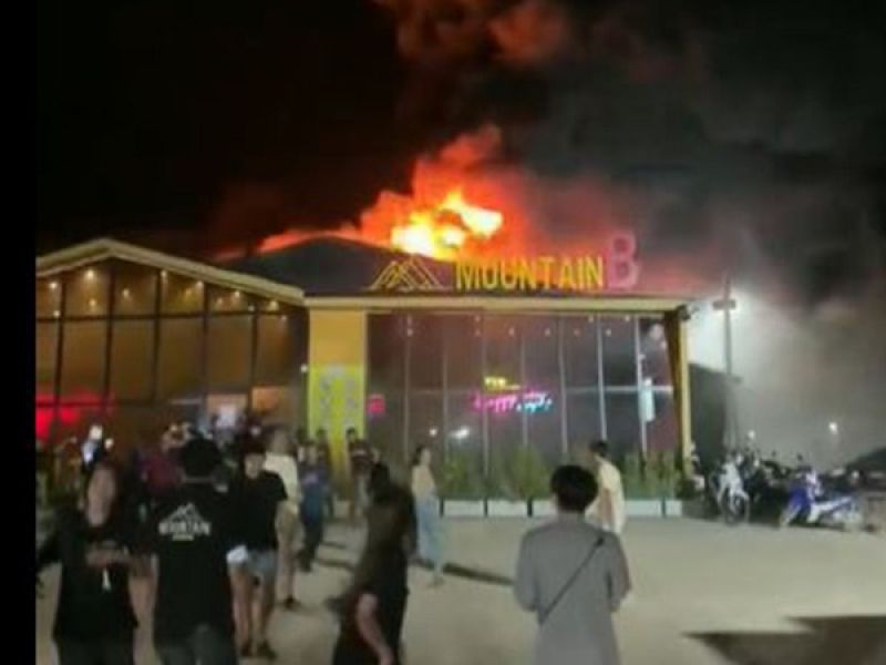 A terrible fire broke out in a night club in Thailand