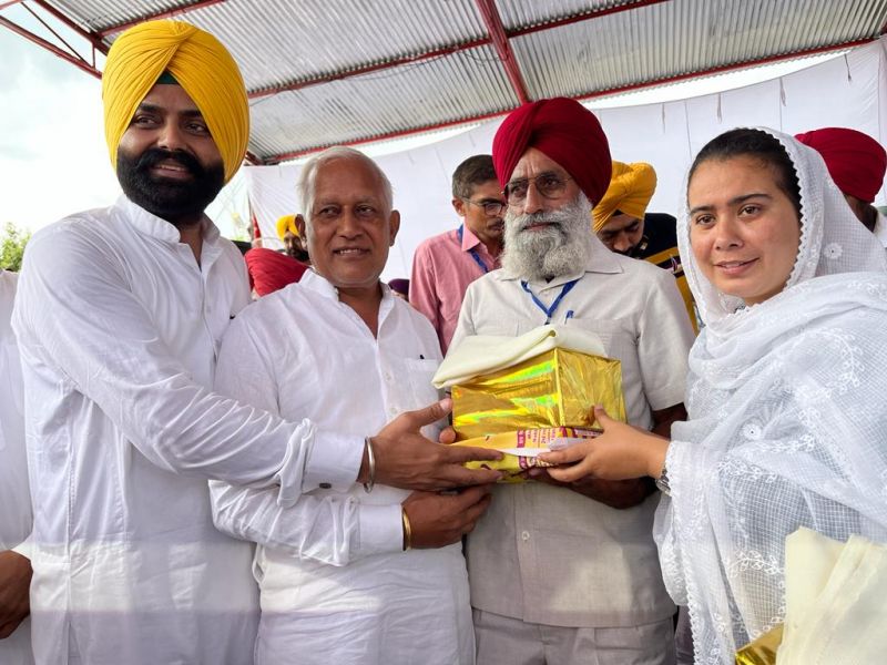  Transport Minister hoisted the flag at Sangrur, pledged to fulfill the dreams of the martyrs.