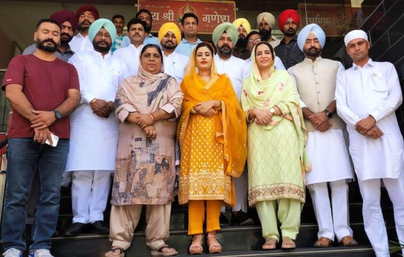  Chief Minister's wife Dr. Gurpreet Kaur and sister Manpreet Kaur attended the anniversary celebrations