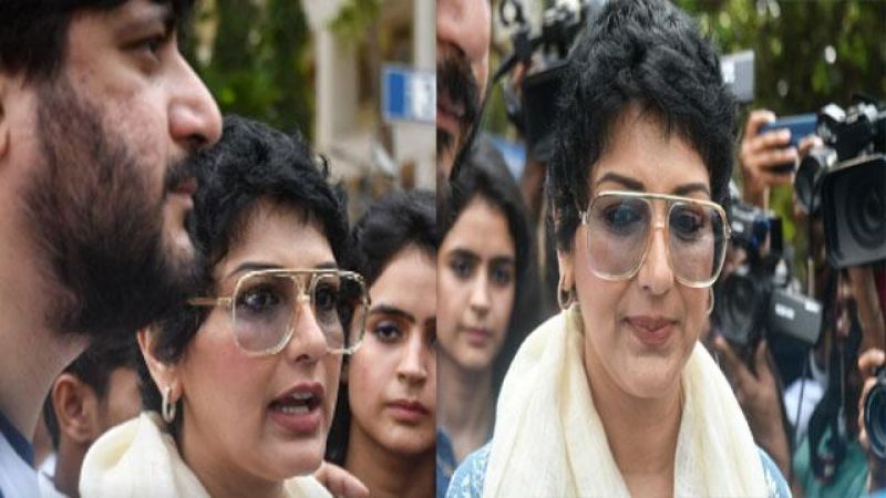 Sonali Bendre cast her vote 