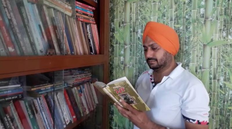 Teacher Darshandeep Singh open library