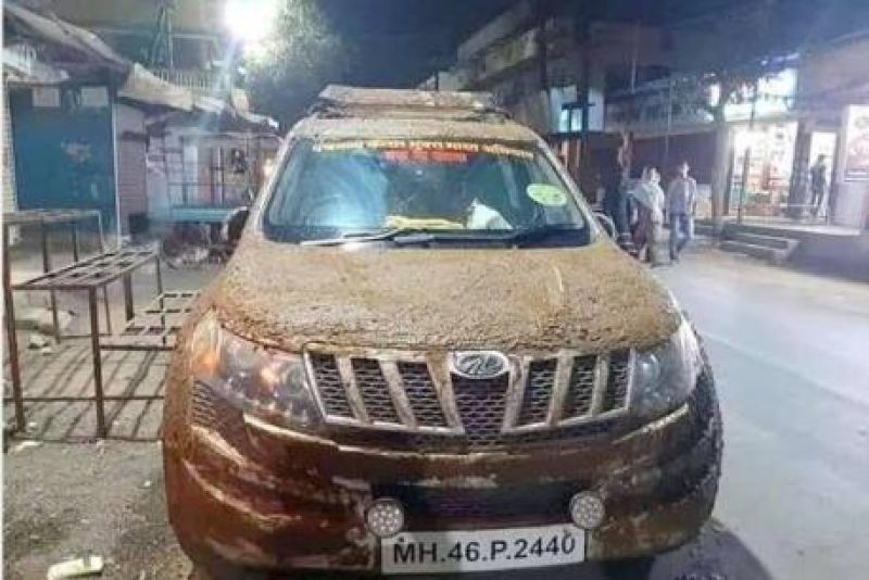 pune senior doctor coats his car with cow dung to beat heat