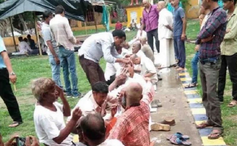 250 people get tonsured to demand separate Bundelkhand state