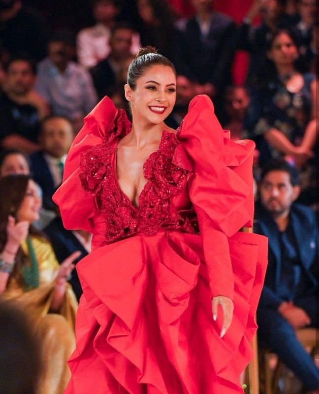 Shehnaaz Gill spreads her magic at Jio World Plaza Ramp