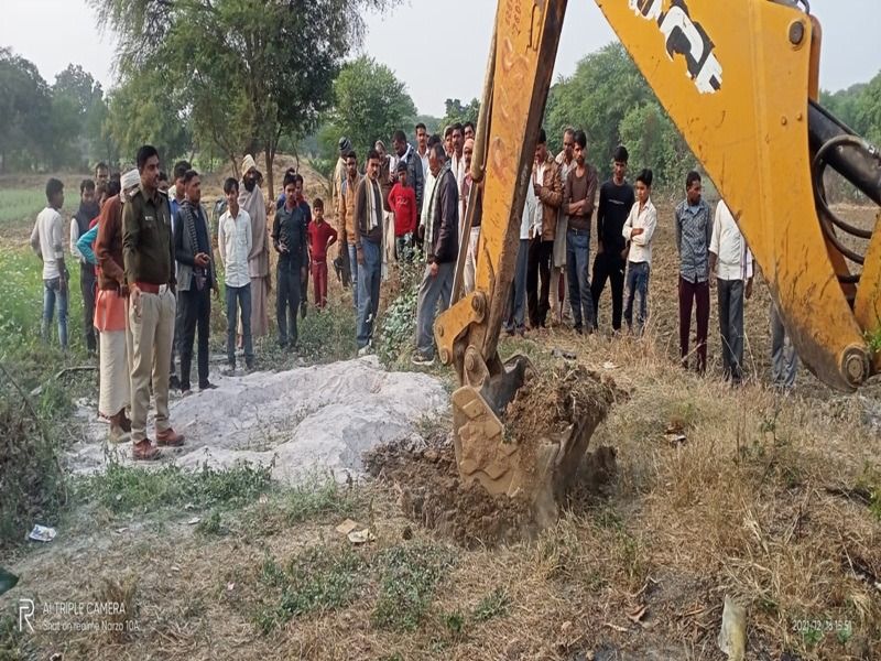 80 feet deep borewell