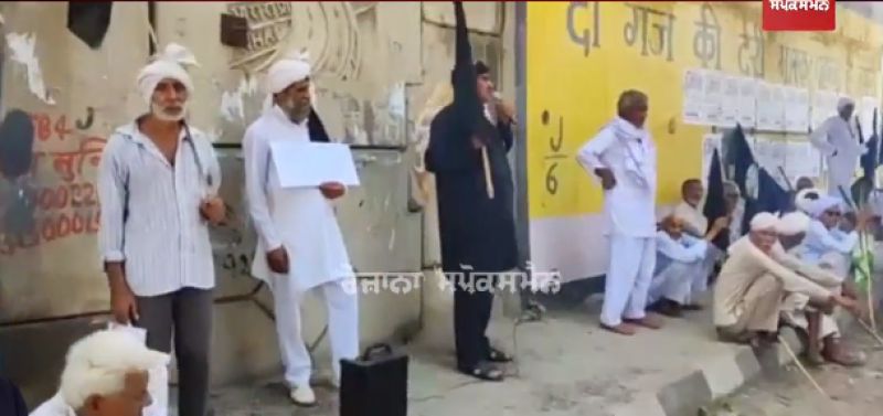 Farmers oppose Dushyant Chautala's program