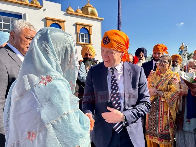 New Zealand Prime Minister Chris Hipkins paid obeisance at Takanini Gurdwara Sahib