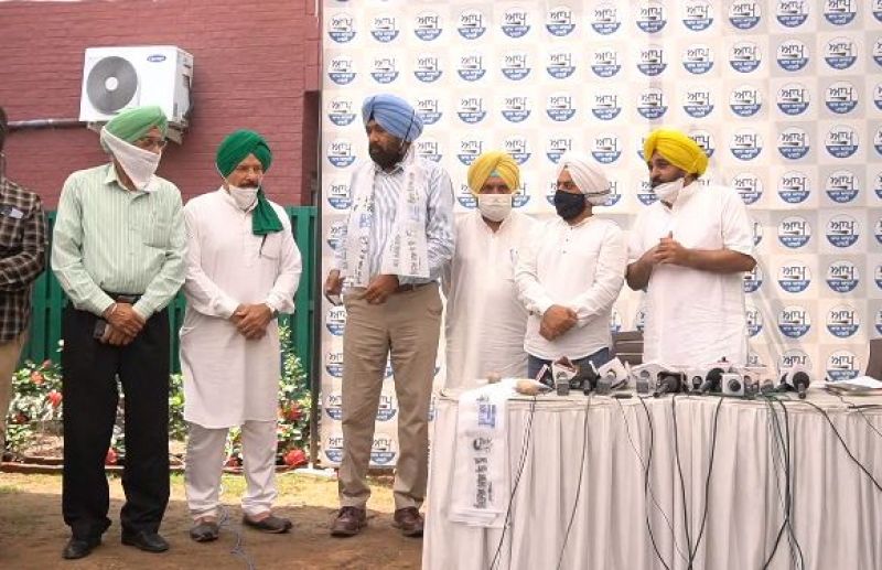 Arjuna Awardee Sajjan Singh joins AAP