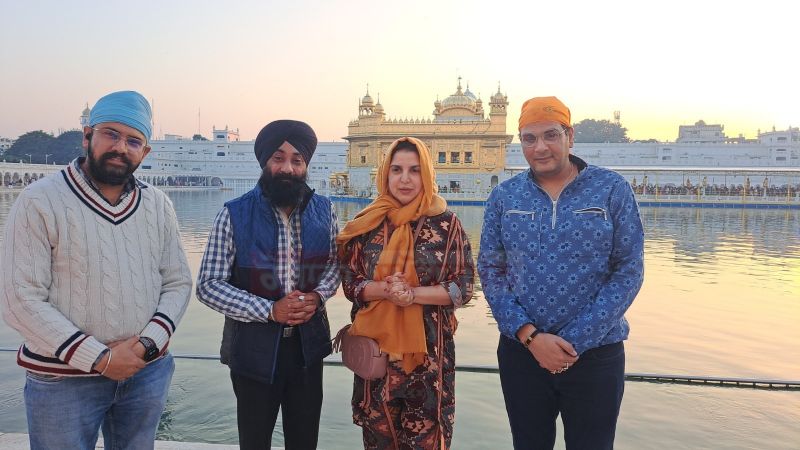 Farah Khan paid obeisance at Sri Darbar Sahib