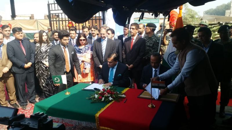 Kartarpur corridor: India and Pakistan sign deal on Sikh temple project