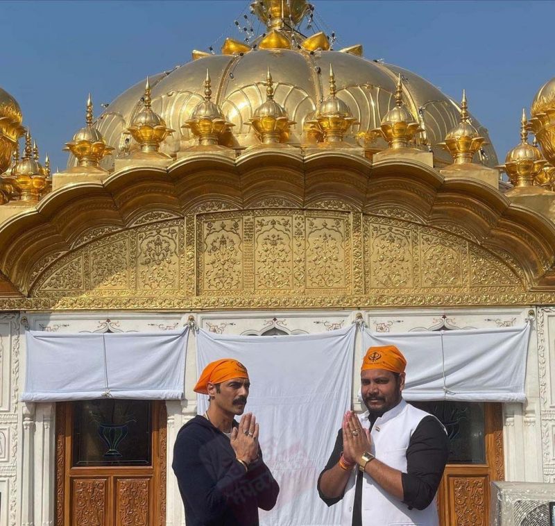 Famous Bollywood actor Arjun Rampal paid obeisance at Sri Darbar Sahib