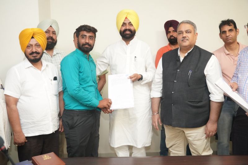 Laljit Bhullar hands over Appointment Letters to 29 Veterinary Inspectors