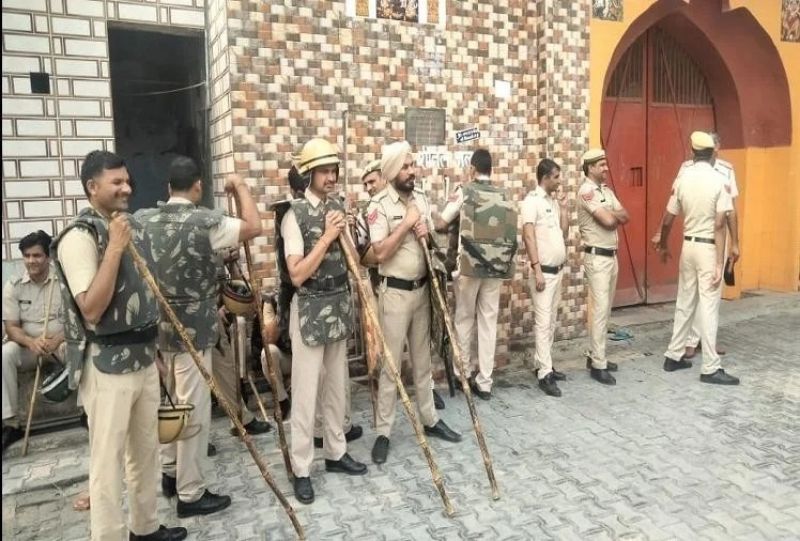  Farmers held BJP leaders hostage at the temple