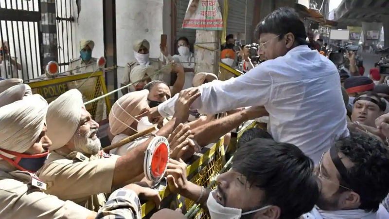  high voltage drama, ludhiana Narendra Modi's effigy