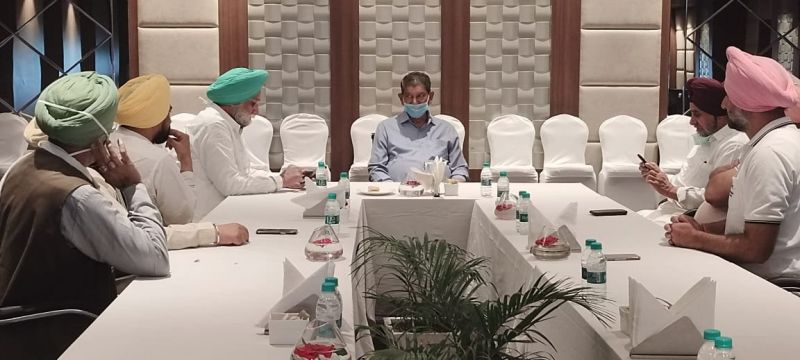 Punjab congress MLAs and Ministers Meeting with Harish Rawat