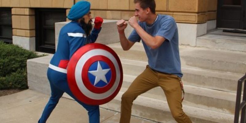 sikh captain america target donald trump over intolerance
