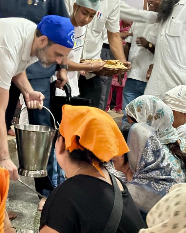 Rahul Gandhi visits Darbar Sahib for second day; distributes 'langar'