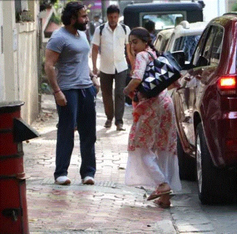 saif with his daughter sara