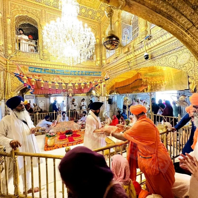  Rajya Sabha member and environmentalist Sant Sicheval paid obeisance at Sri Darbar Sahib