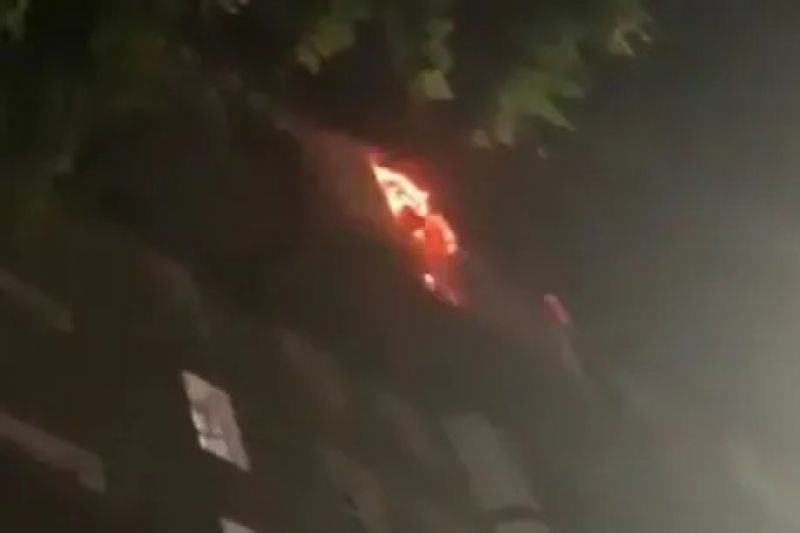 A fire broke out on the ninth floor of AIIMS Hospital in Delhi