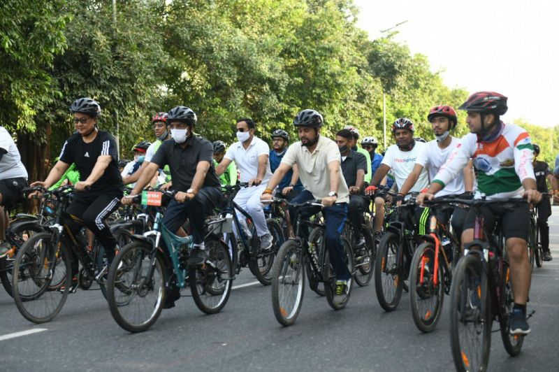 Union Ministers launch 'Pedal For Health' campaign