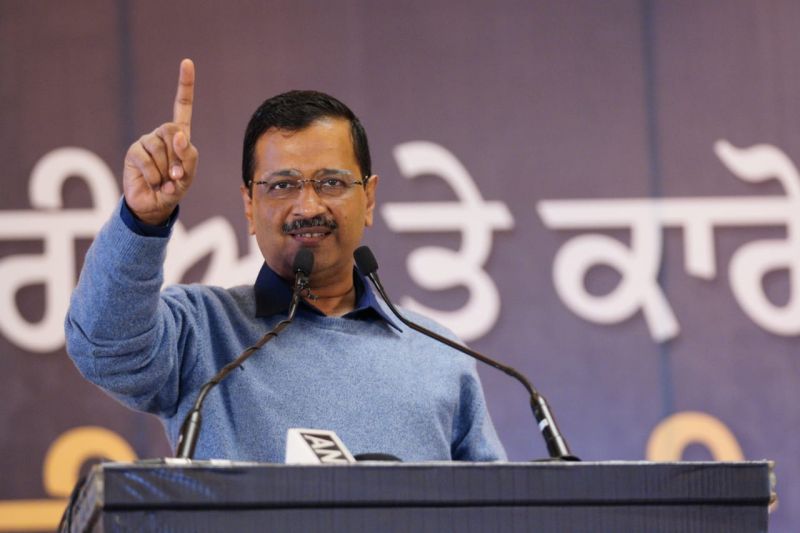 CM Kejriwal gave seven guarantees to traders and businessmen in Amritsar