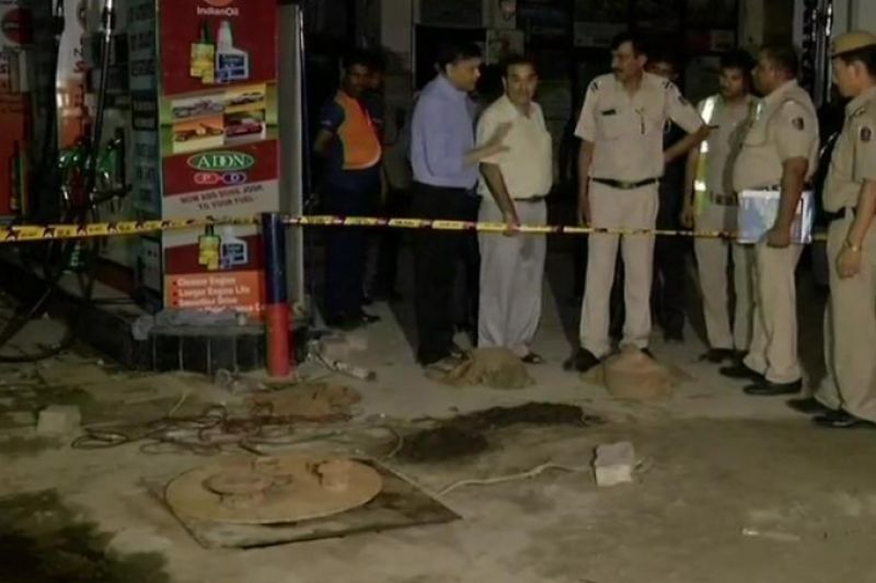 2 Die While Cleaning Tank At Petrol Pump In Delhi