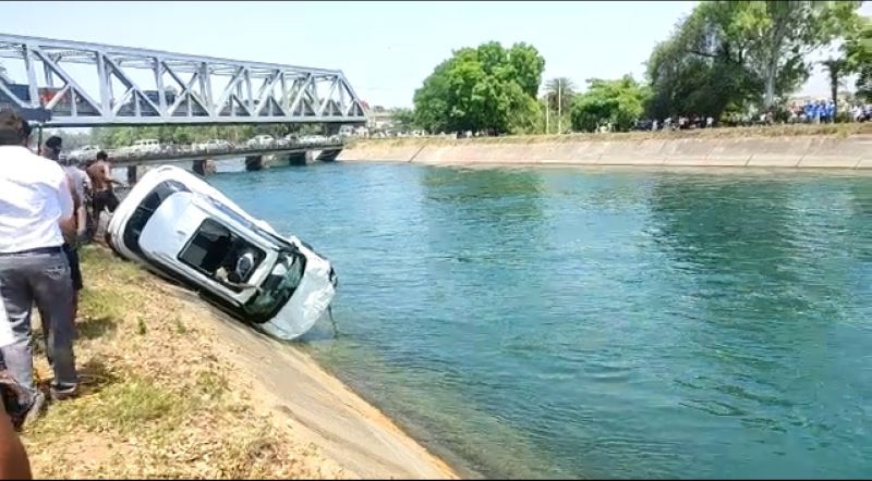 A car fell into the Bhakra canal