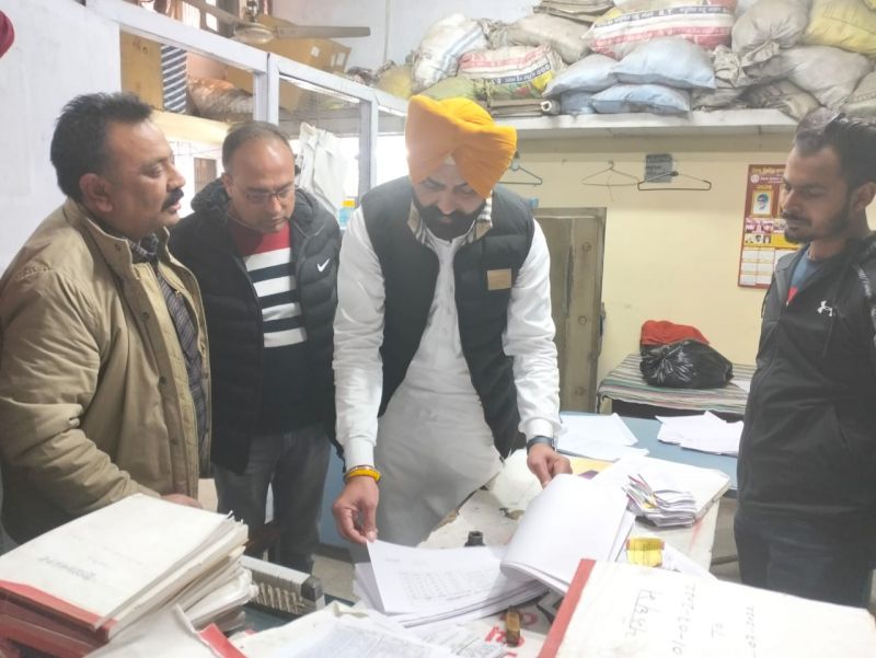 Unexpected checking of bus stand of Ludhiana by Transport Minister 