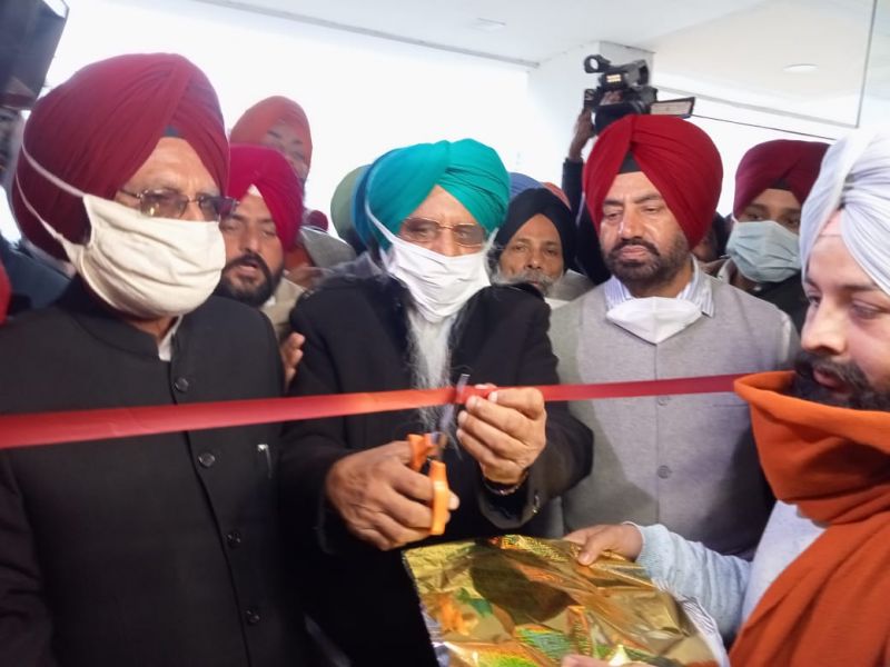 Balbir Rajewal arrives to inaugurate Sanyukt Samaj Morcha office at Phase 7, Mohali