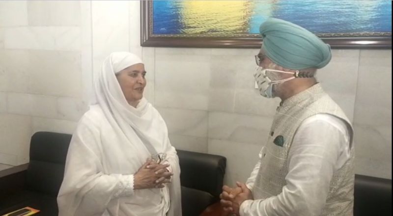 Taranjit Singh Sandhu paid obeisance at Sachkhand Sri Harmandir Sahib