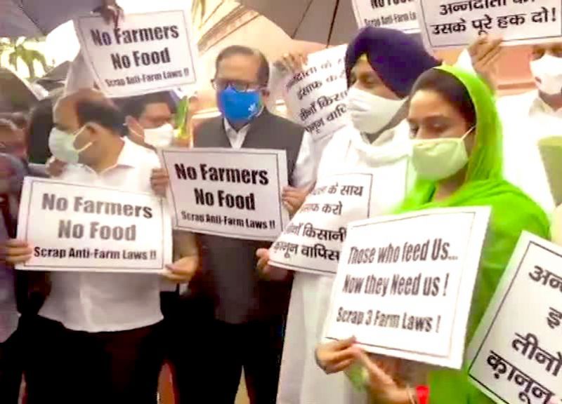 SAD protest outside Parliament against farm laws