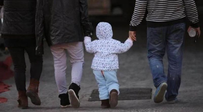 ਦੋ ਬੱਚਿਆਂ ਦੇ ਨਿਯਮ, ਭਾਵ, ਸਿਰਫ ਦੋ ਬੱਚੇ ਪੈਦਾ ਕਰਨ ਦੇ ਬੰਦਿਸ਼ ਦਾ ਵਿਰੋਧ ਕਰਦਿਆਂ, ਕੇਂਦਰ ਸਰਕਾਰ ਨੇ ਅੱਜ ਸੁਪਰੀਮ ਕੋਰਟ ਵਿਚ ਇੱਕ ਹਲਫਨਾਮਾ ਦਾਖਲ ਕੀਤਾ।