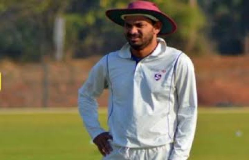 Hyderabad cricketer Virendra Naik dies at match