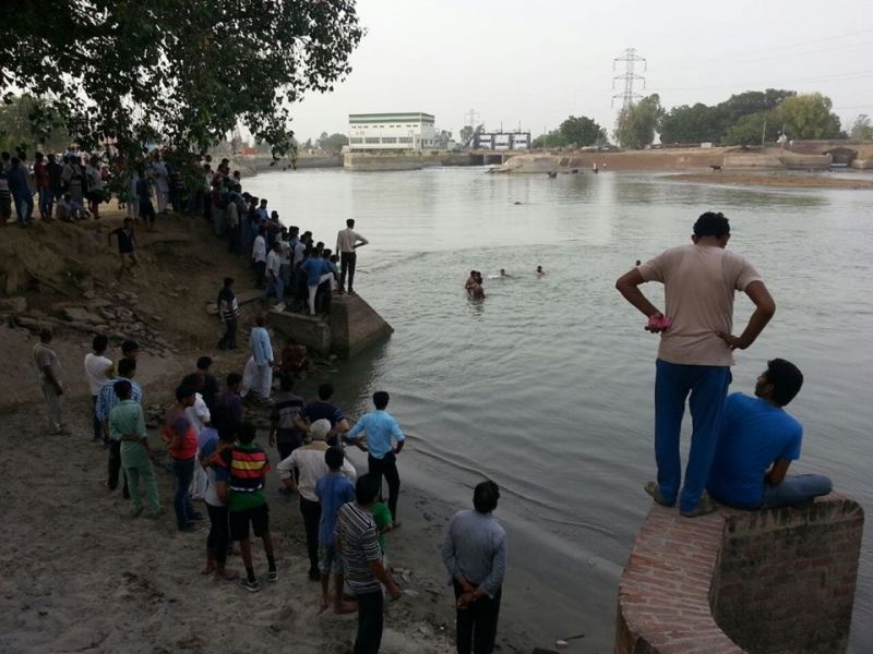 Youths attacked while bathing in a canal in Yamuna Nagar