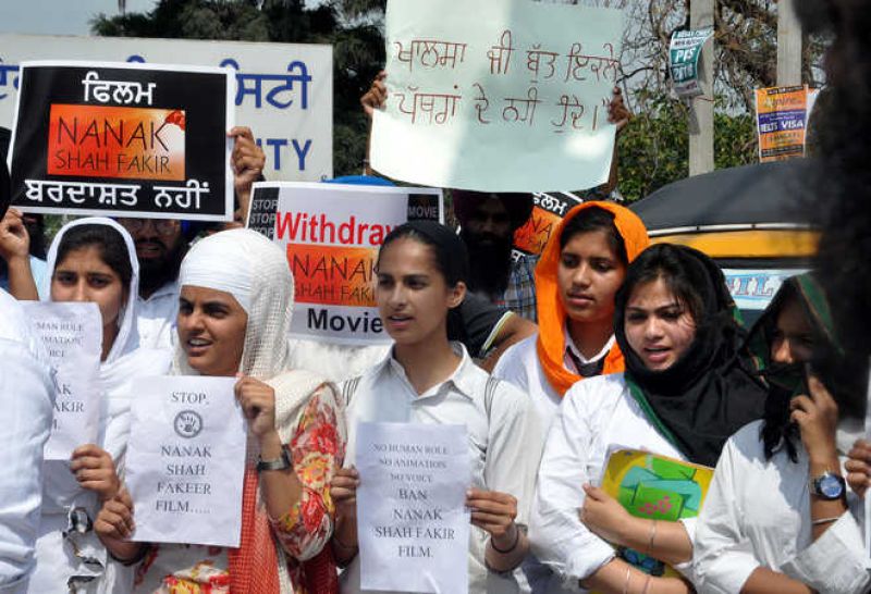 sikh protest in punjab and haryana againts film nanak shah fakir 