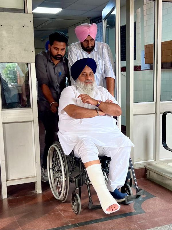Sukhbir badal Injured