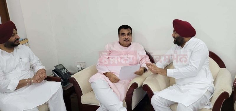 MP Gurjit Aujla and Ravneet Bittu met Union Transport Minister Nitin Gadkari